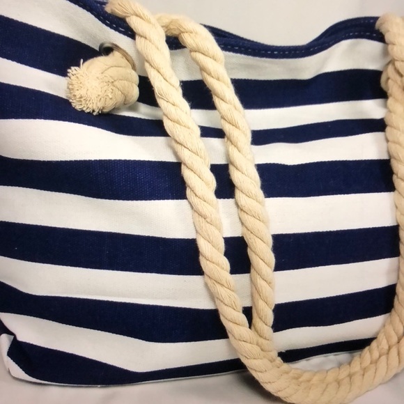 Striped beach tote!! - Picture 4 of 4